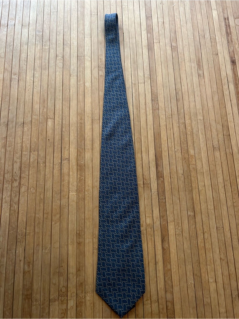 Van Heusen Men’s Silk Blue Geometric Pattern Tie W/ Yellow/Gold Accents